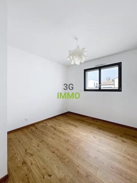 Maison - 121 m² - 6 pièces