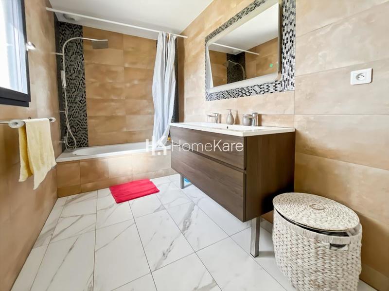 Maison - 155 m² - 5 pièces