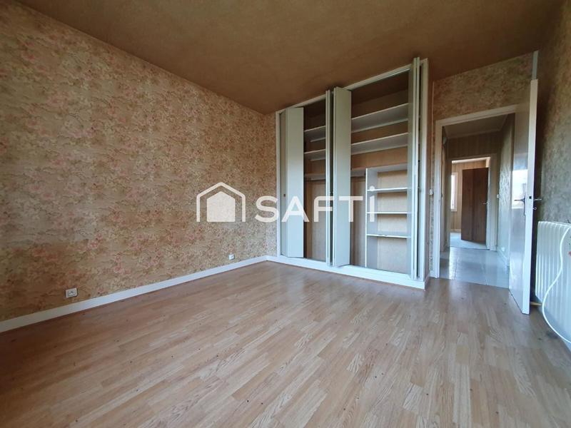 Maison - 202 m² - 9 pièces