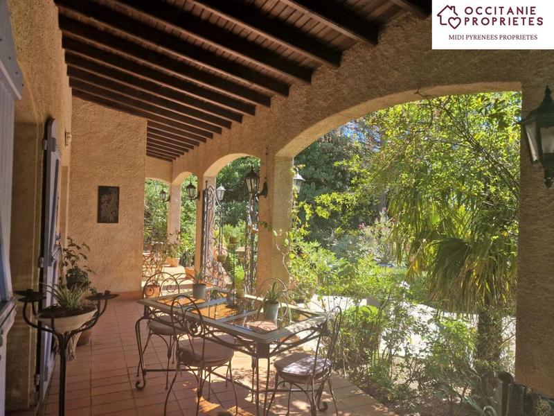 Villa - 269 m² - 13 pièces