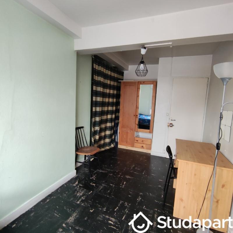 Chambre - 9 m² - 1 pièce