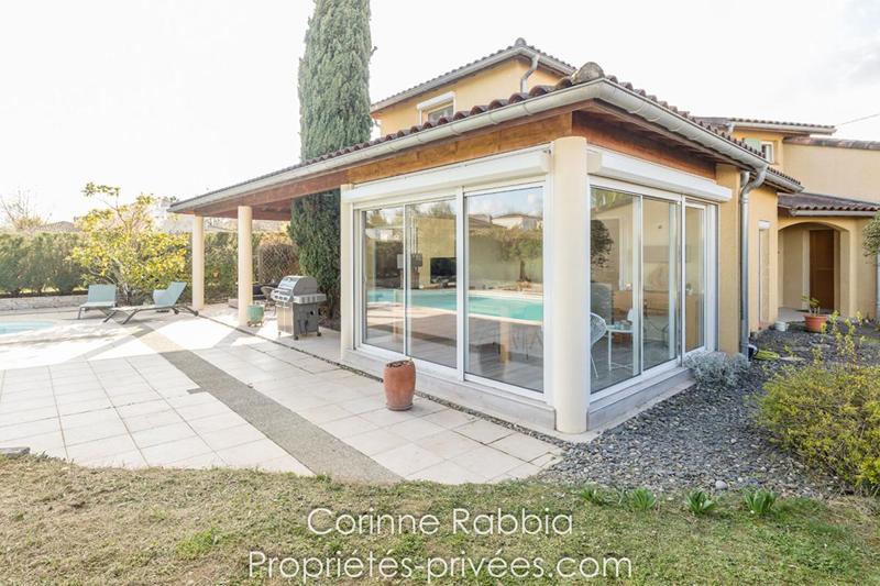 Maison - 180 m² - 6 pièces