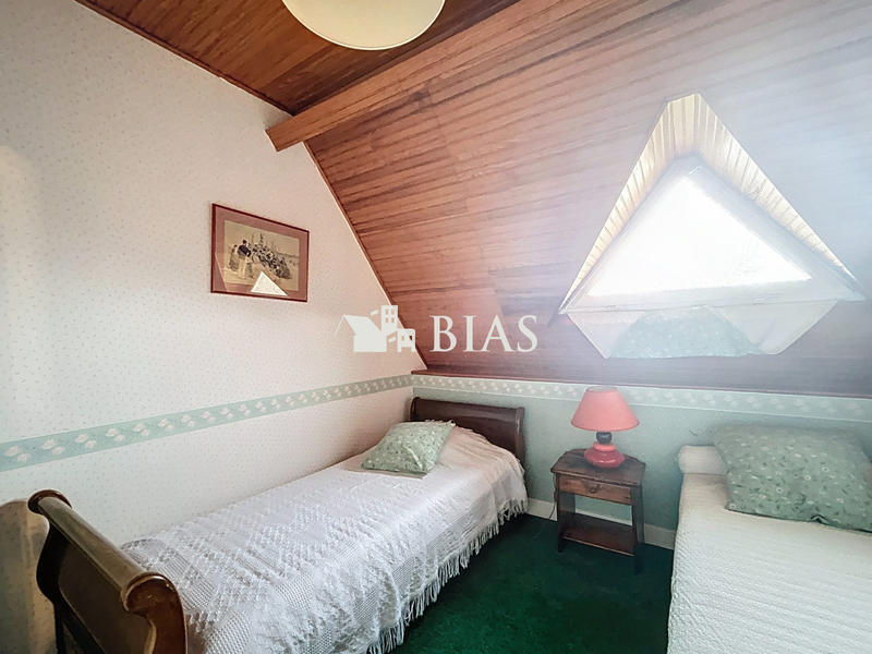 Maison - 183 m² - 8 pièces