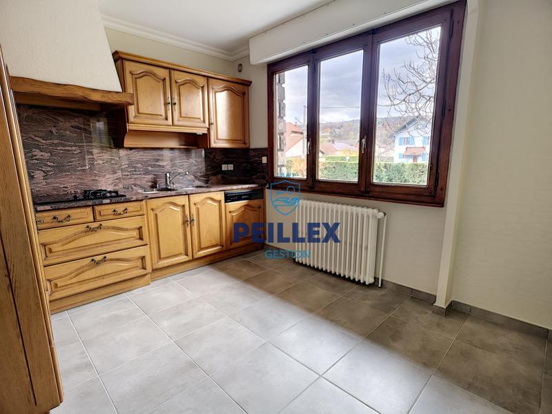 Maison - 122 m² - 6 pièces