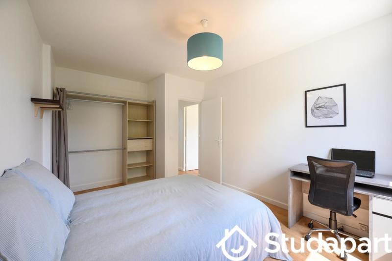 Chambre - 11 m² - 1 pièce