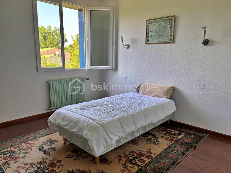 Maison - 240 m² - 9 pièces