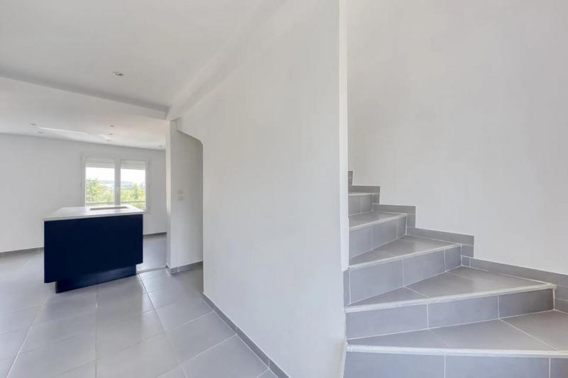 Duplex - 89 m² - 4 pièces