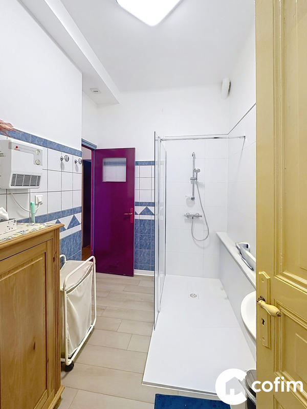 Maison - 175 m² - 10 pièces