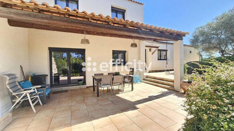 Pavillon - 211 m² - 8 pièces