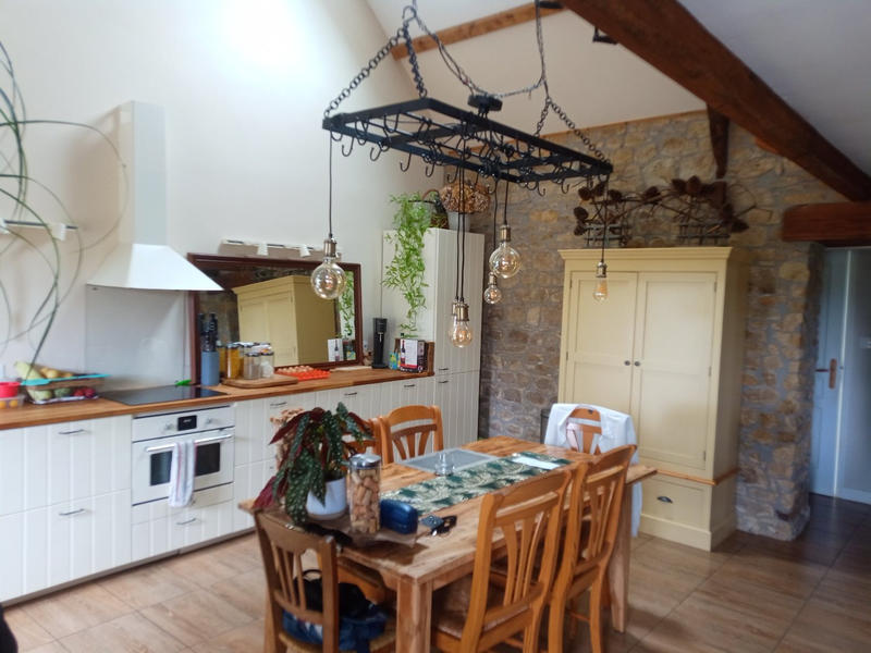 Maison - 197 m² - 7 pièces