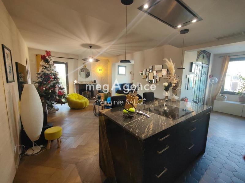 Maison - 97 m² - 4 pièces