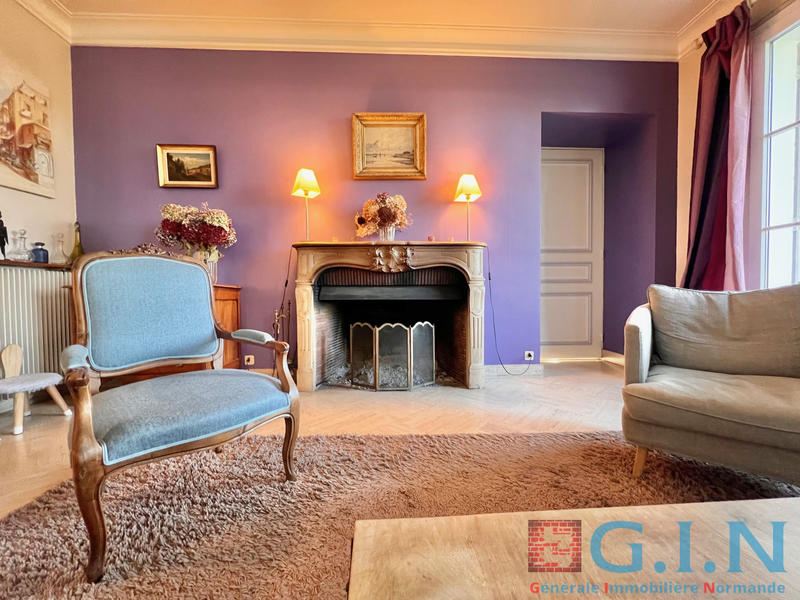 Propriété - 260 m² - 9 pièces