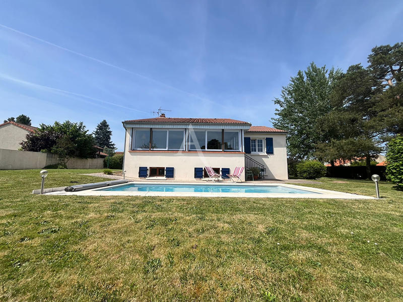 Maison - 153 m² - 6 pièces