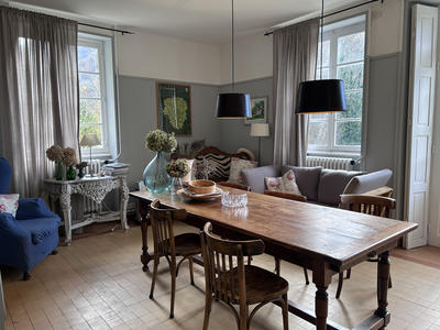 Maison - 290 m² - 12 pièces