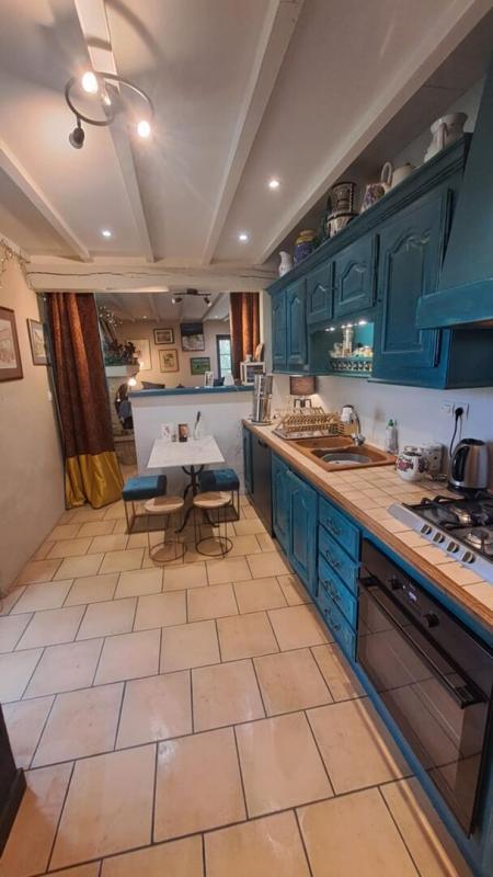 Propriété - 235 m² - 6 pièces