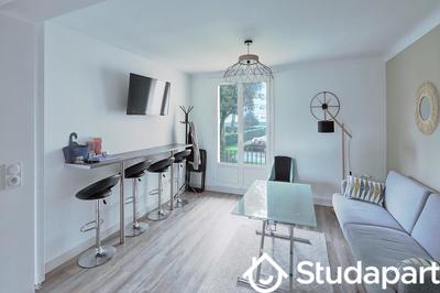 Chambre - 11 m² - 1 pièce