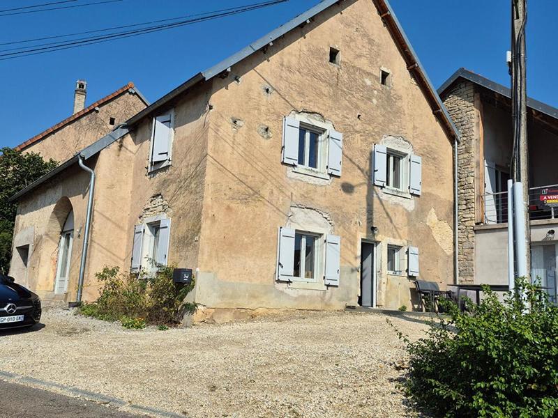 Demeure - 260 m² - 6 pièces