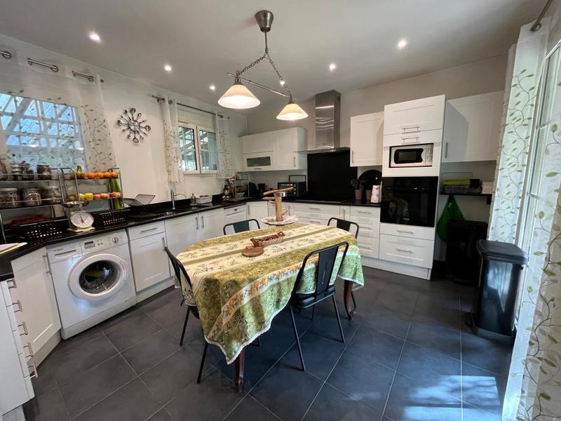 Maison - 157 m² - 4 pièces