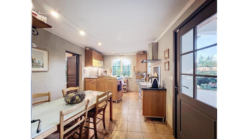 Maison - 185 m² - 7 pièces