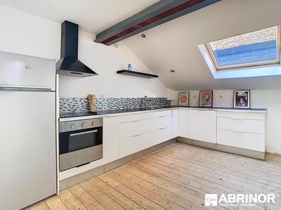 Loft - 98 m² - 2 pièces