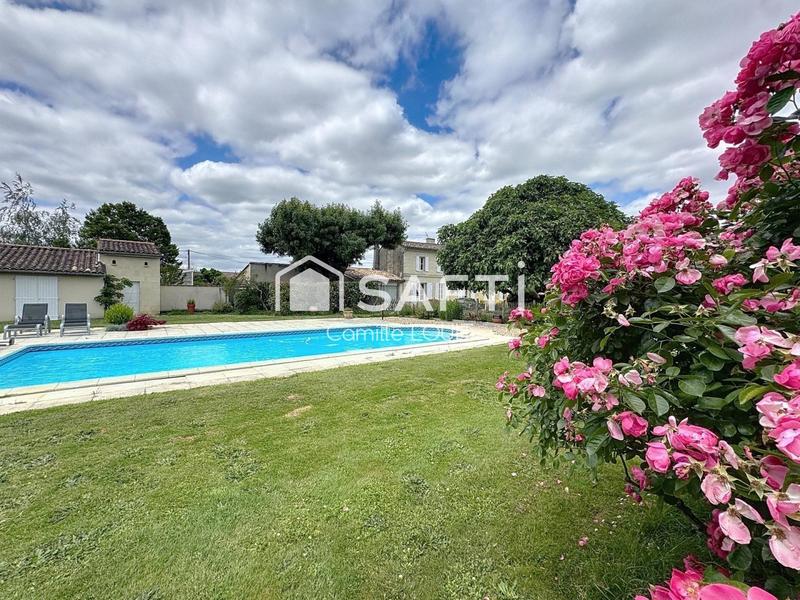 Maison - 225 m² - 8 pièces