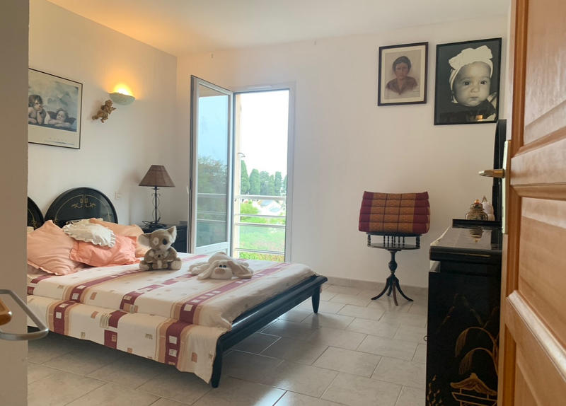 Maison - 217 m² - 8 pièces