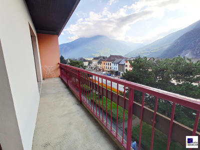 Appartement - 95 m² - 4 pièces