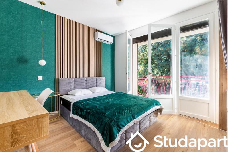 Chambre - 13 m² - 1 pièce