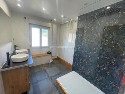 Maison - 170 m² - 6 pièces