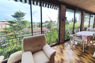 Maison - 231 m² - 7 pièces