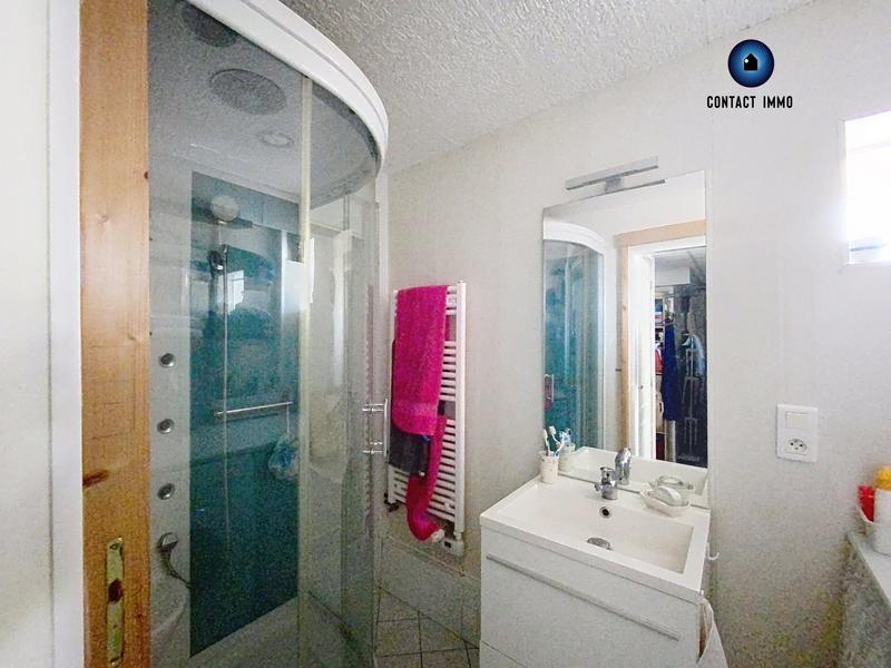 Maison traditionnelle - 200 m² - 7 pièces