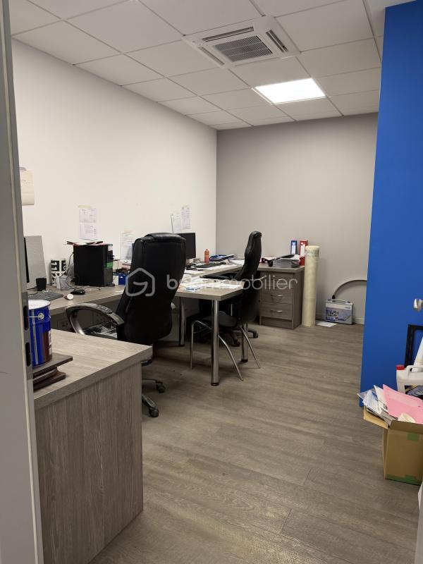 Local commercial - 941 m² - 7 pièces