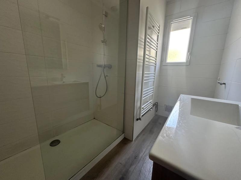 Maison - 181 m² - 9 pièces