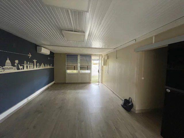 Maison - 84 m² - 5 pièces