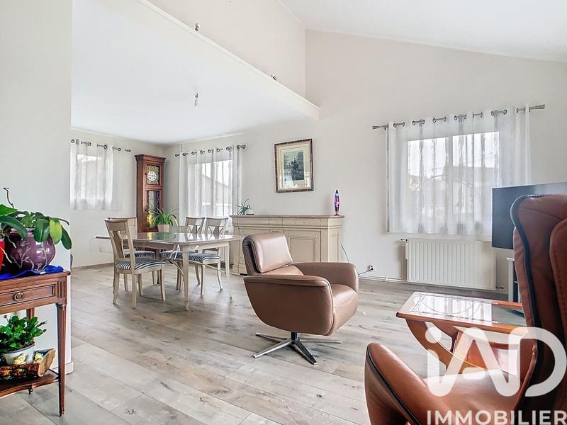 Maison - 166 m² - 8 pièces