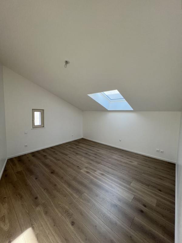 Appartement - 120 m² - 5 pièces