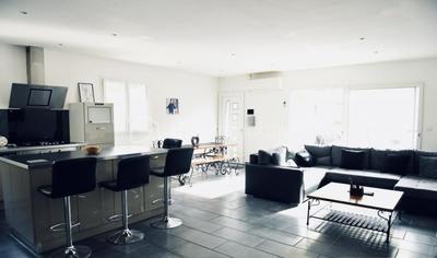 Maison - 367 m² - 13 pièces