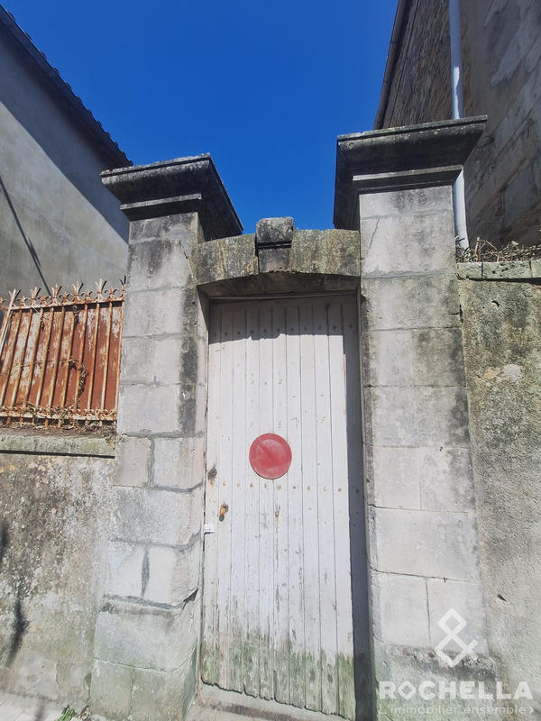 Maison ancienne - 240 m² - 8 pièces