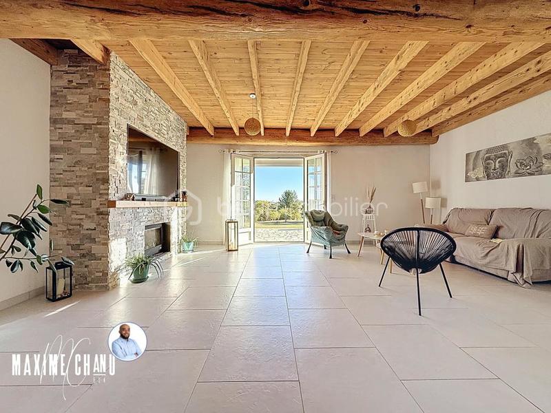 Propriété - 285 m² - 6 pièces