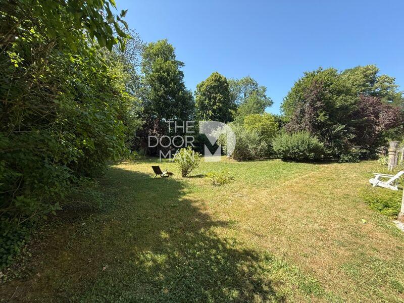 Appartement - 196 m² - 7 pièces