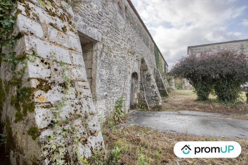 Maison ancienne - 490 m² - 2 pièces