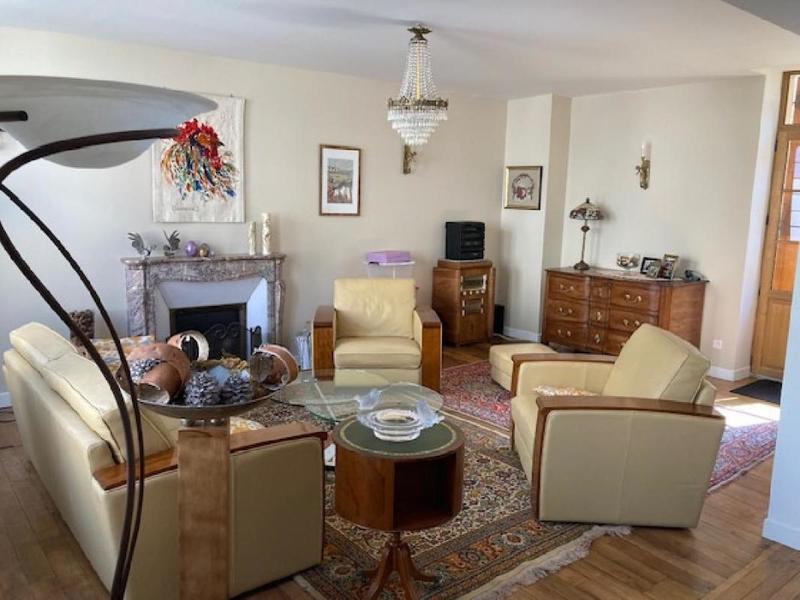 Maison - 208 m² - 6 pièces