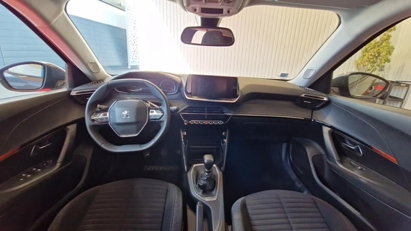 Peugeot 2008 puretech 100 ss active