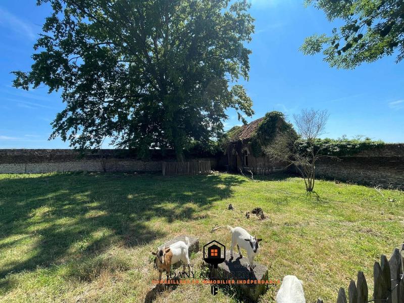 Maison - 370 m² - 8 pièces