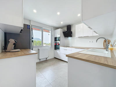 Appartement - 76 m² - 4 pièces