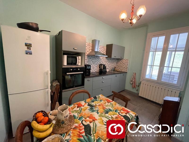 Maison traditionnelle - 146 m² - 4 pièces