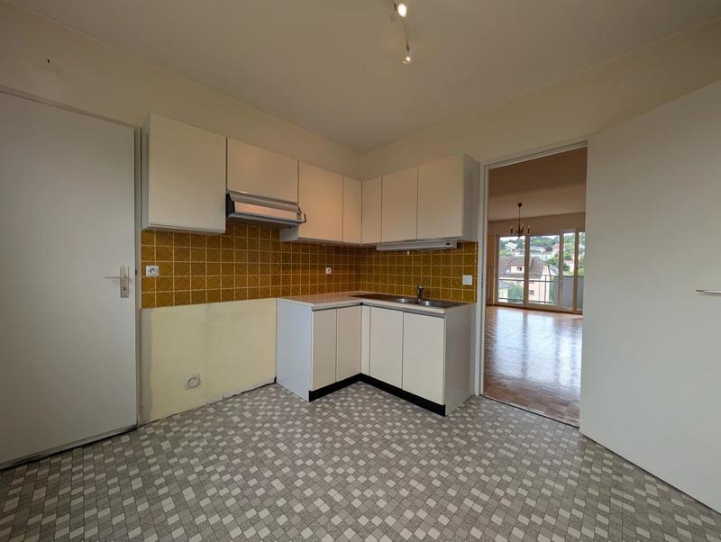 Appartement - 80 m² - 3 pièces