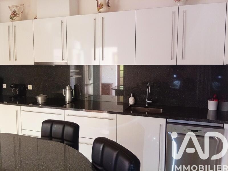 Maison - 183 m² - 8 pièces