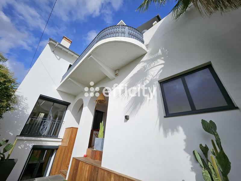 Maison - 190 m² - 5 pièces