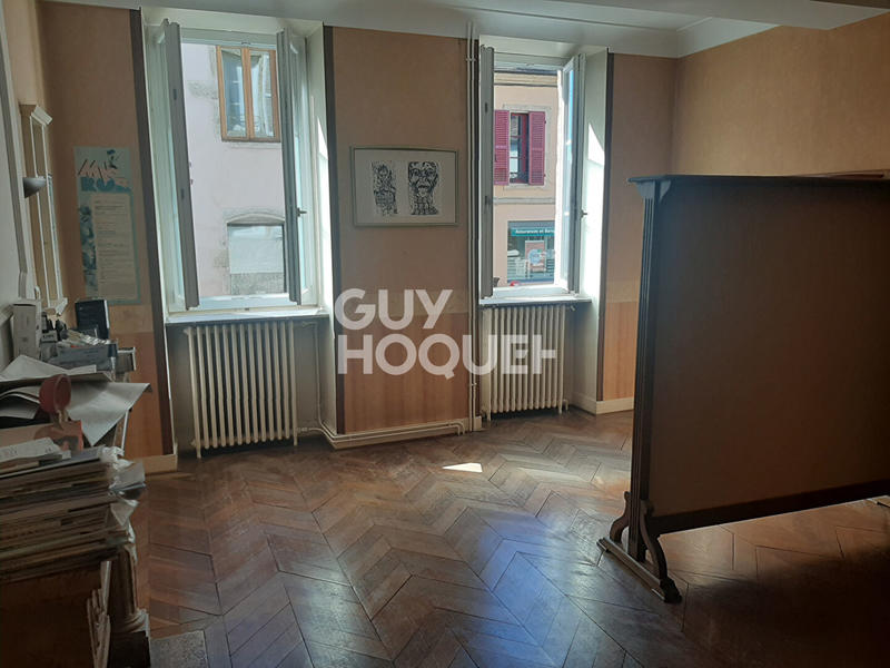 Immeuble - 220 m² - 9 pièces